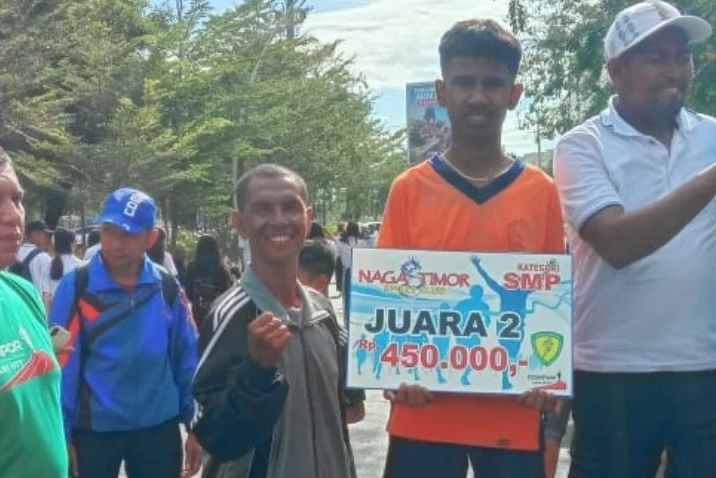 Selamat untuk anak hebat Kensy Hubi yang meraih juara 2 pada kejuaraan Kompor Lari di arena Car Free Day pada kategori SMP (lomba lari 80 meter) yang di sponsori oleh PASI NTT dan club lari NAGA TIMOR.