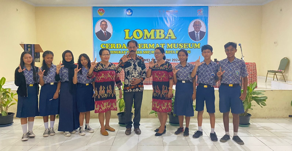Spenla Kupang juara Harapan III dalam Lomba Cerdas Cermat Museum Tingkat Pelajar SMP Se_Kota Kupang.